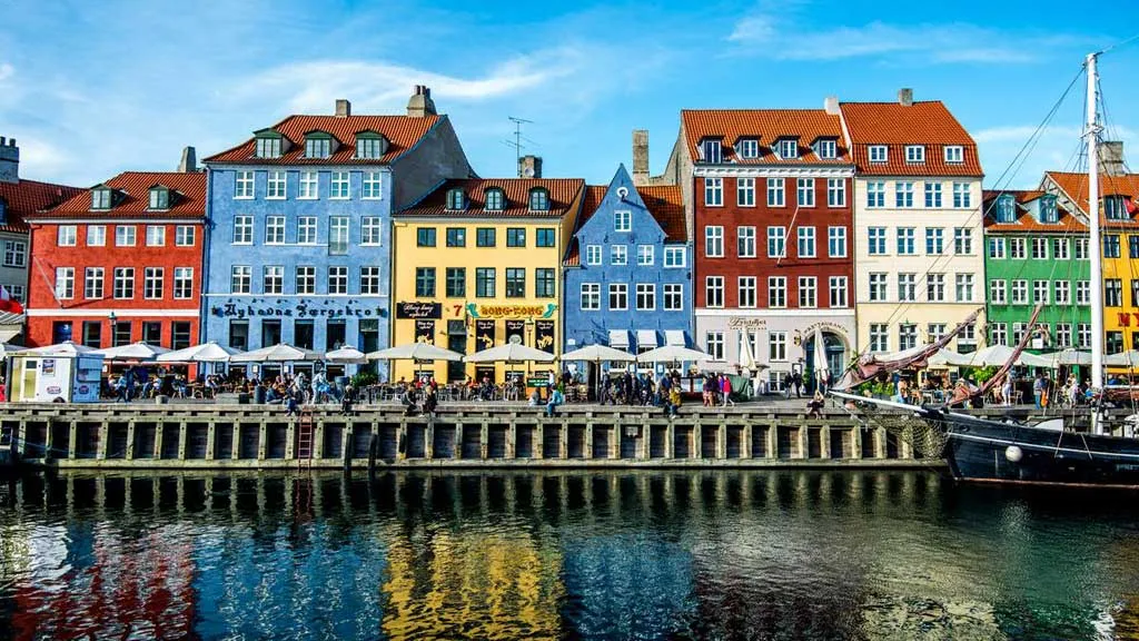 Nyhavn - sommer i København.