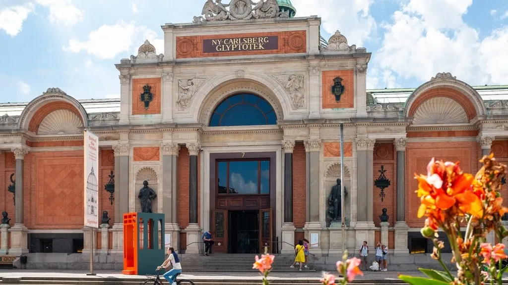 Glyptoteket's facade