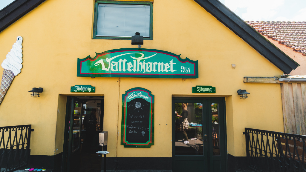 Vaffelhjørnet-Autentisk hygge & lækre is
