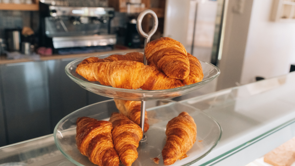 Kaffehuset Liseleje - Organic Café by the waves of Kattegat in the heart of Liseleje.