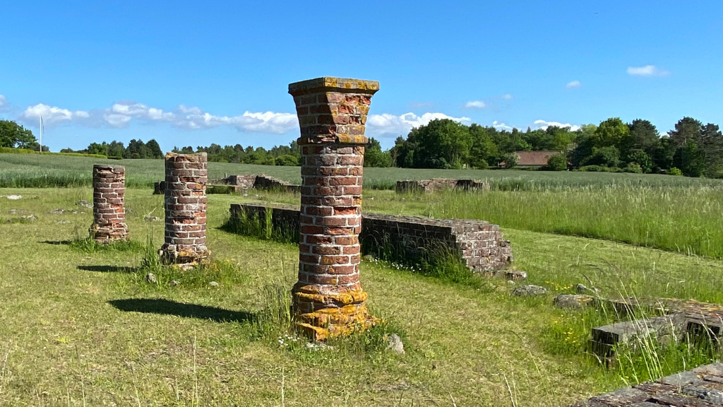 Æbelholt Kloster Ruin