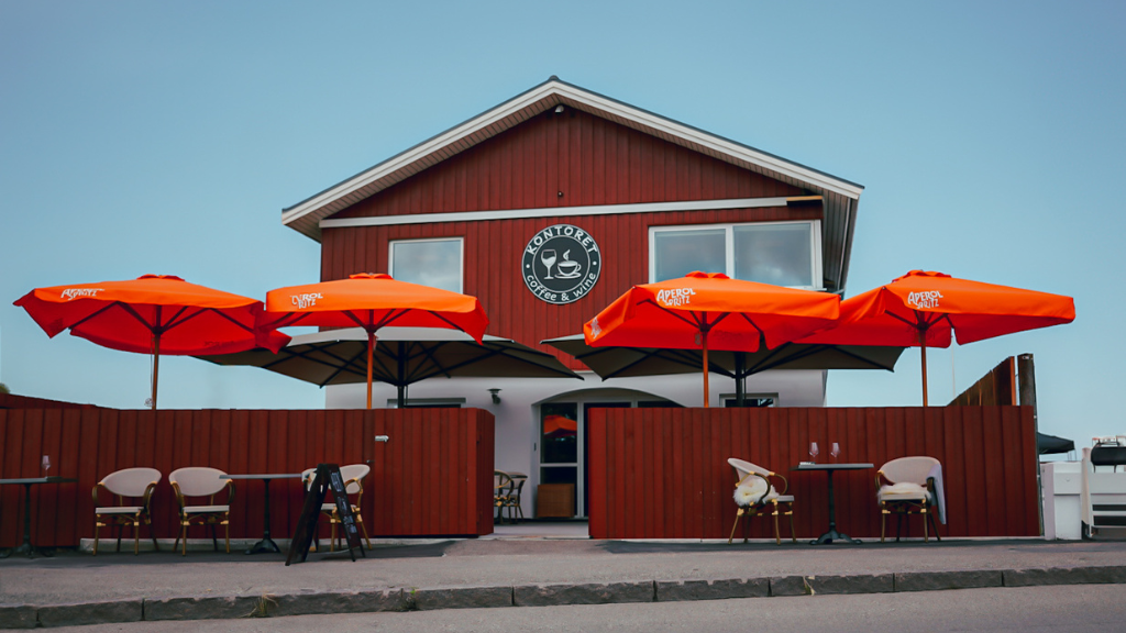 The Cafe seen from the outside