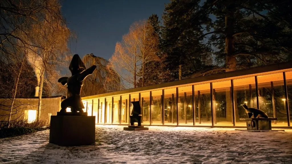 Snow outside Louisiana