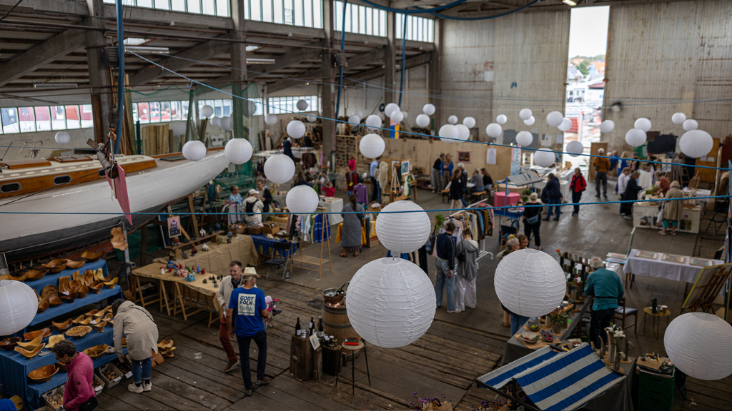 KUNSTEN – Art Market at Hundested Harbour in June
