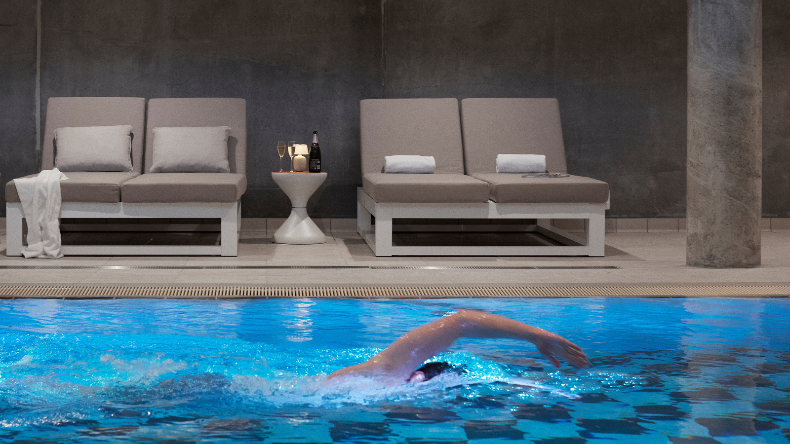 Hôtel de Ville - Pool