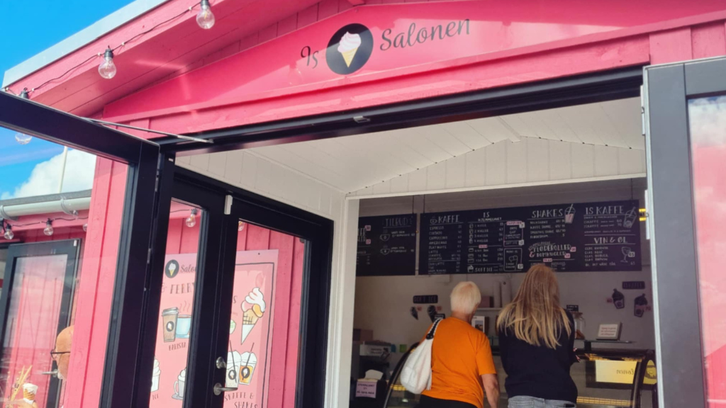 Is Salonen at Hundested Harbour