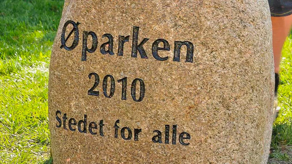 Stenderup- Krogager - Øparken- engraved stone