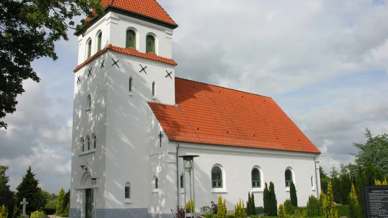 Stenderup Church - Image of facade