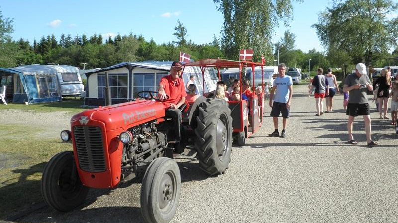 Vorbasse Camping - Tractor train