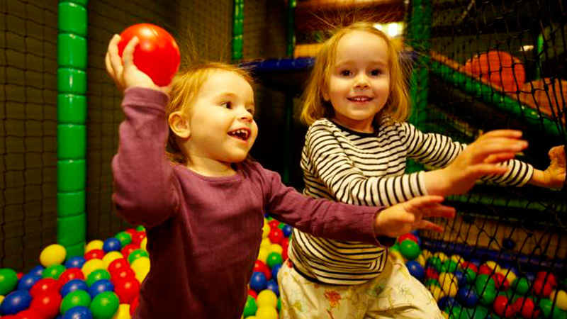 Overnight in Lalandia - Monkey Tonky Land