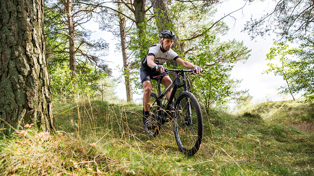 Grene Sande - Man on a mountain bike