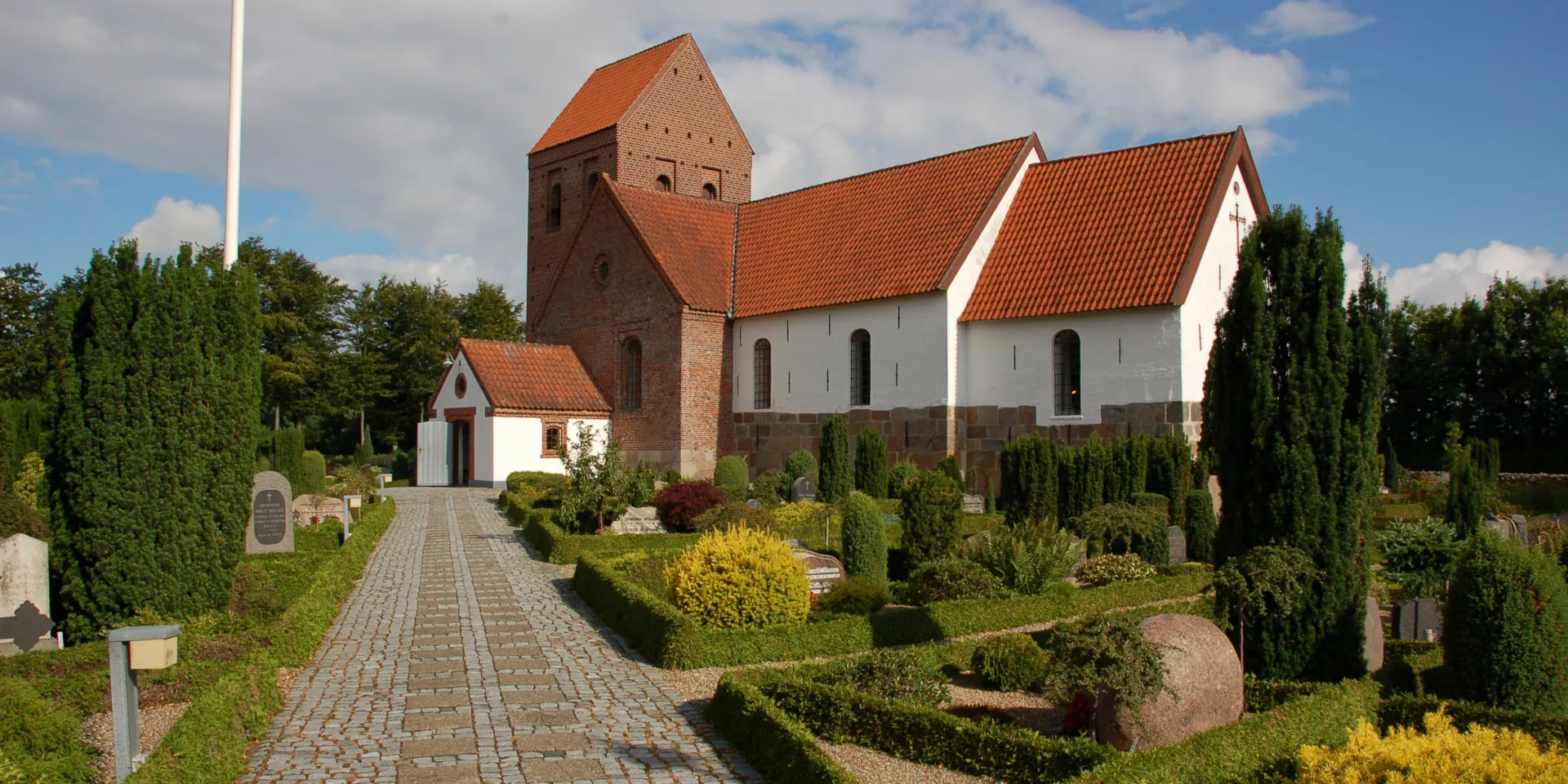 Vorbasse church from the outside