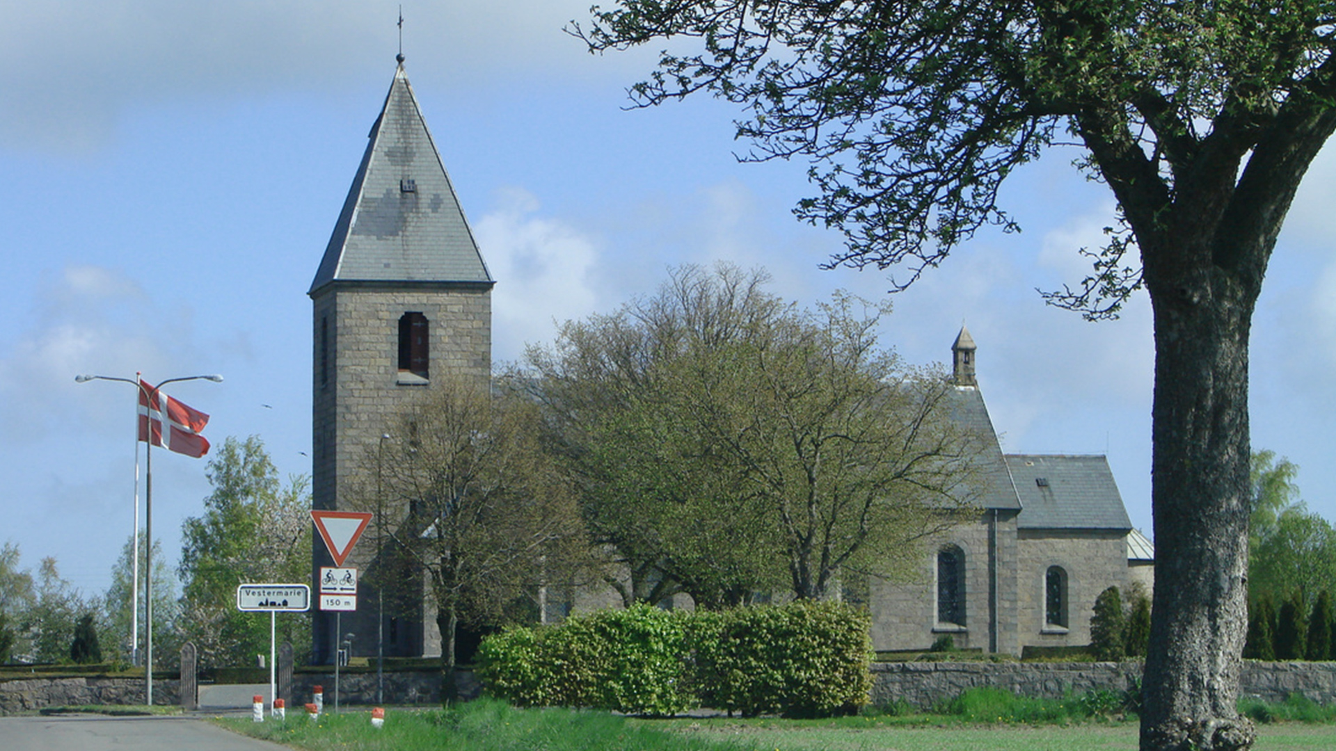 Vestermarie Kirke udefra