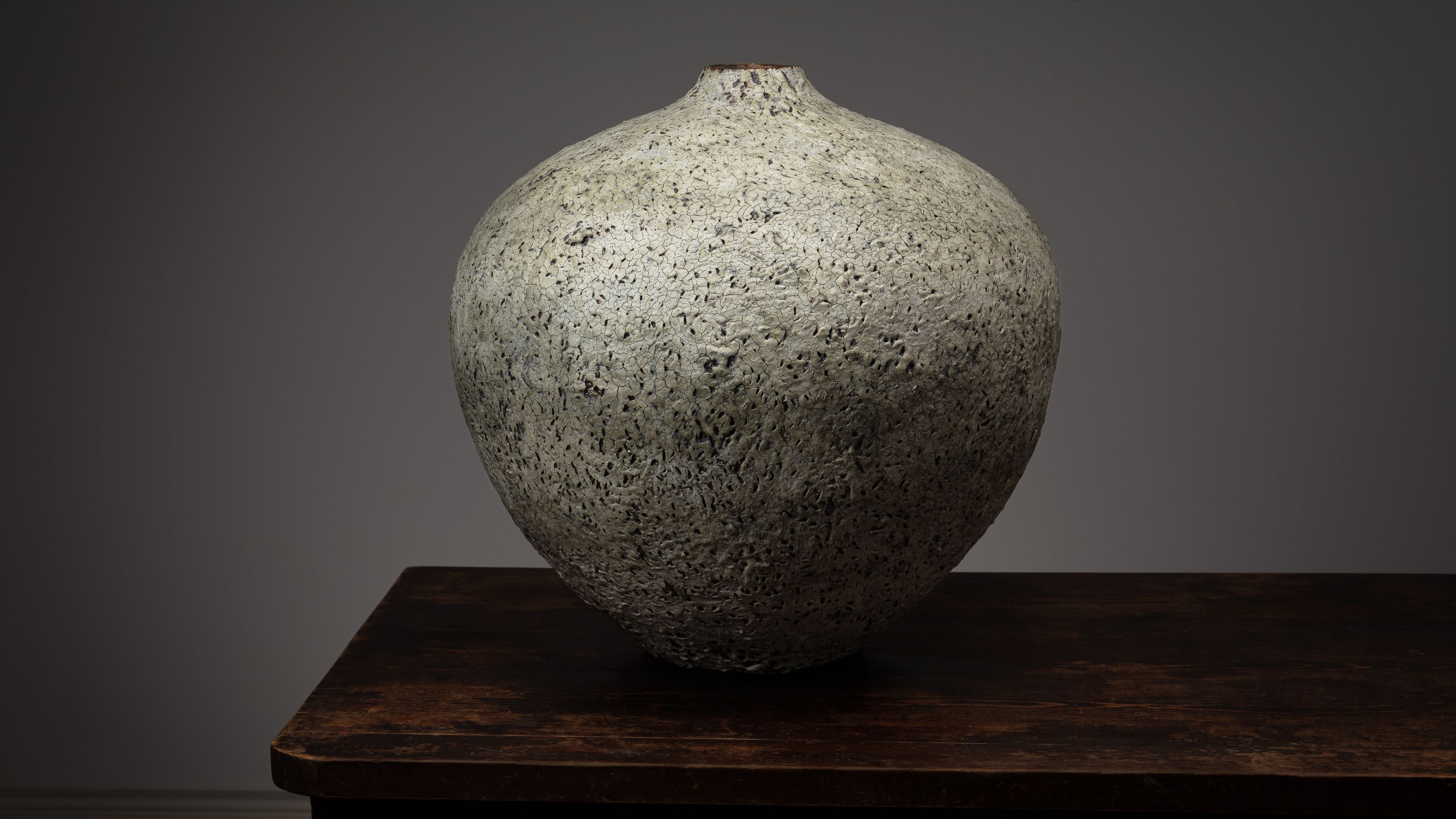 Modelleret krukke, Eva Brandt