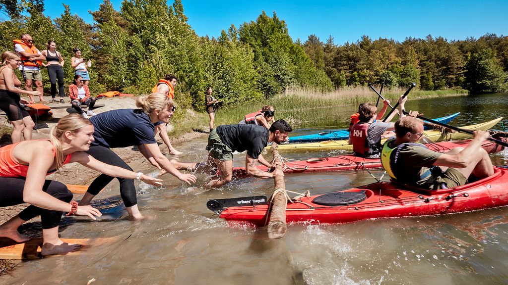 Tømmerflåderace i søerne Teambuilding