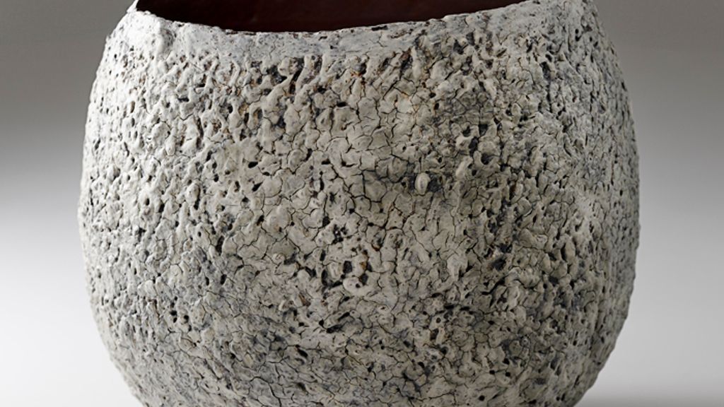 Modelleret skål, Eva Brandt