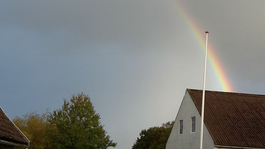 Regnbue over Feriestedet Skovly