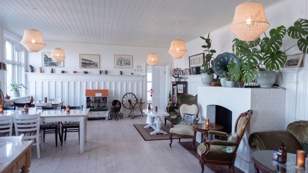 Pejsestuen, som er fælles opholdsrum og en del af cafe Dideriks Veranda