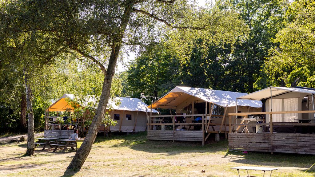 Lej et Safaritelt og Glampingtelt på Hullehavn