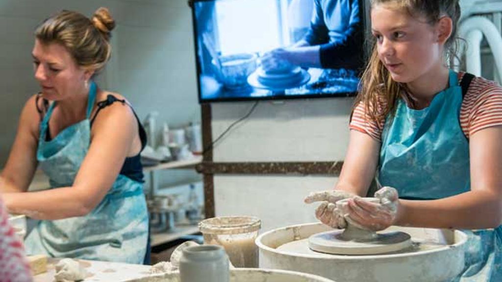 Drej i ler - keramikworshop i påsken-sommerferien og efterårsferien