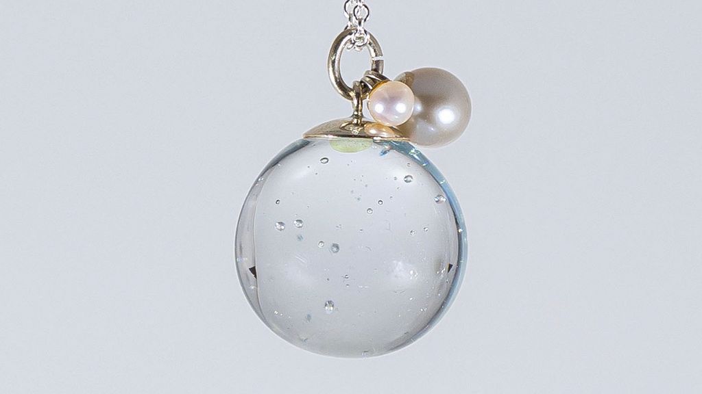 Klar glasperle med ferskvandsperler