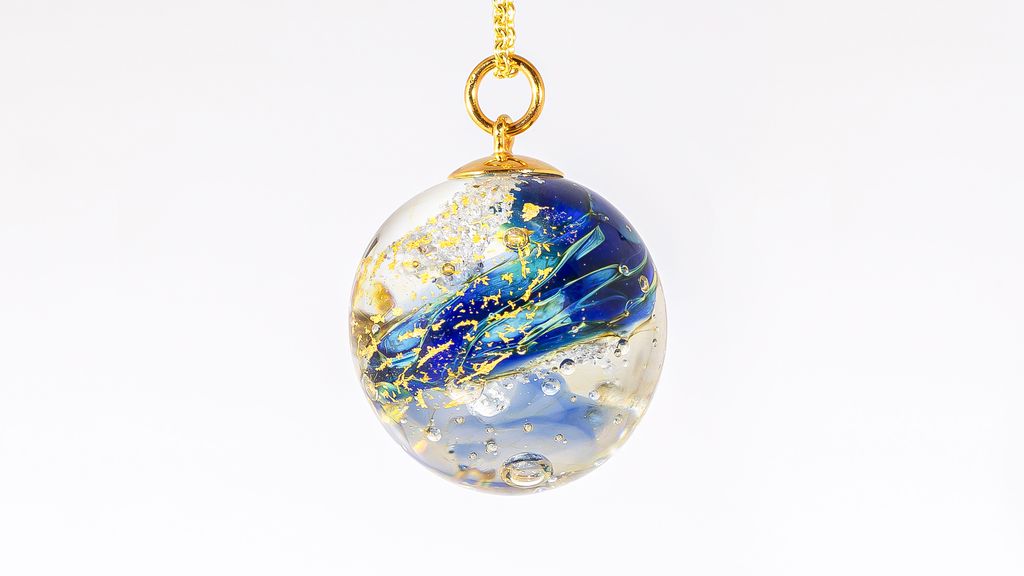 Bornholmerperlen med bladguld og blå