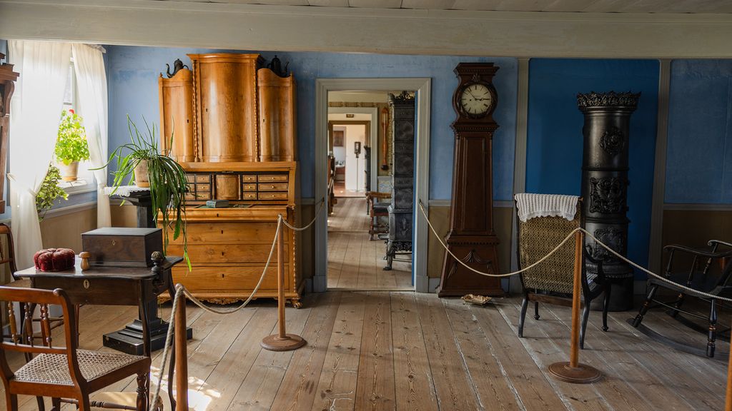 En kig gennem det store stuehus på Melstedgård