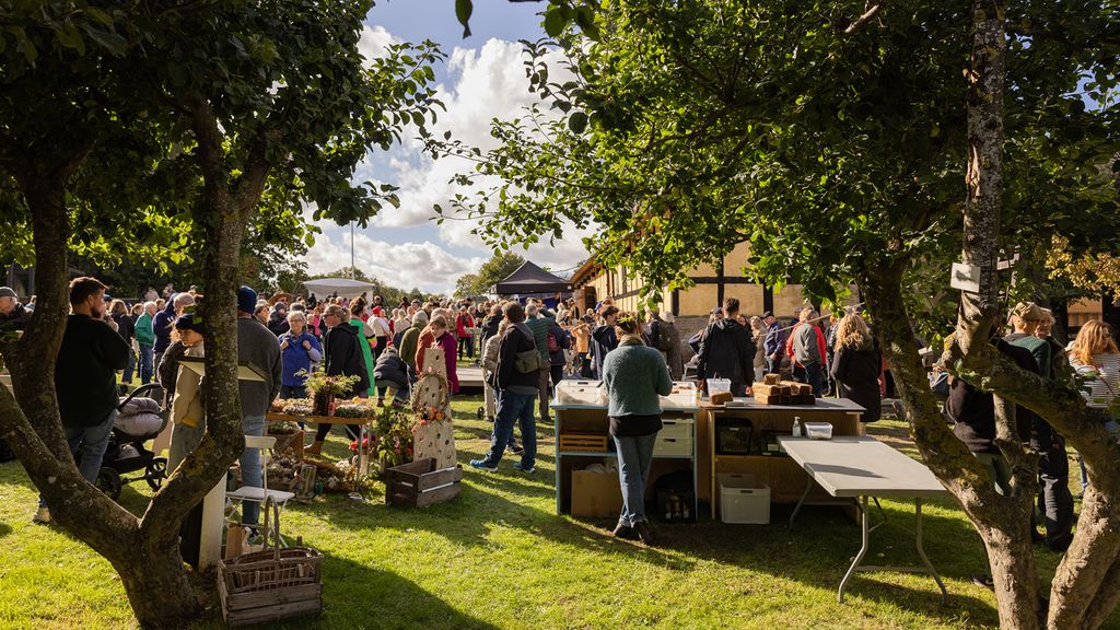 Årets høstmarked / Æblets dag på Melstedgård