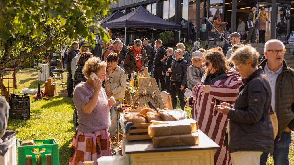 Årets høstmarked / Æblets dag på Melstedgård