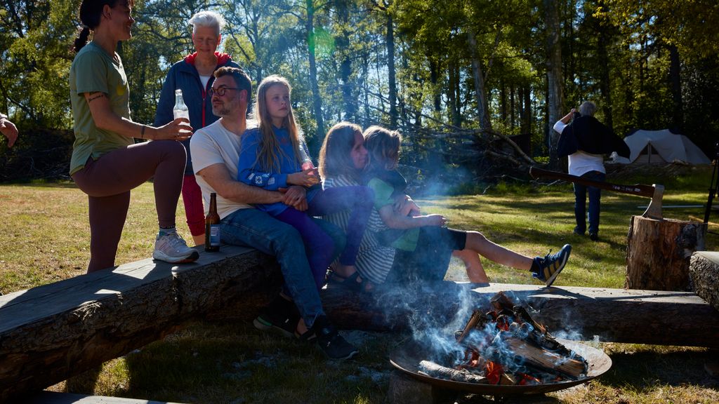 Hygge omkring bålet