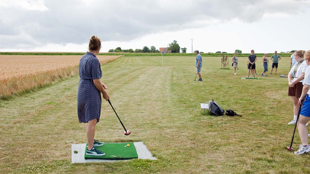 Familiegolf og Kunst med arbejdende Kunstner, Jannice Kinnear. Samt Parkgolf, Fodboldgolf, Minigolf, Swingolf.