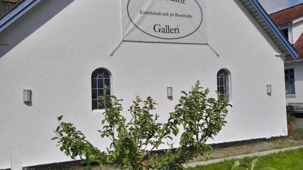 Udsigt over galleriet fra haven