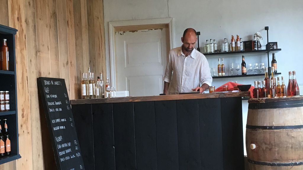 Mads i gårdbutikken