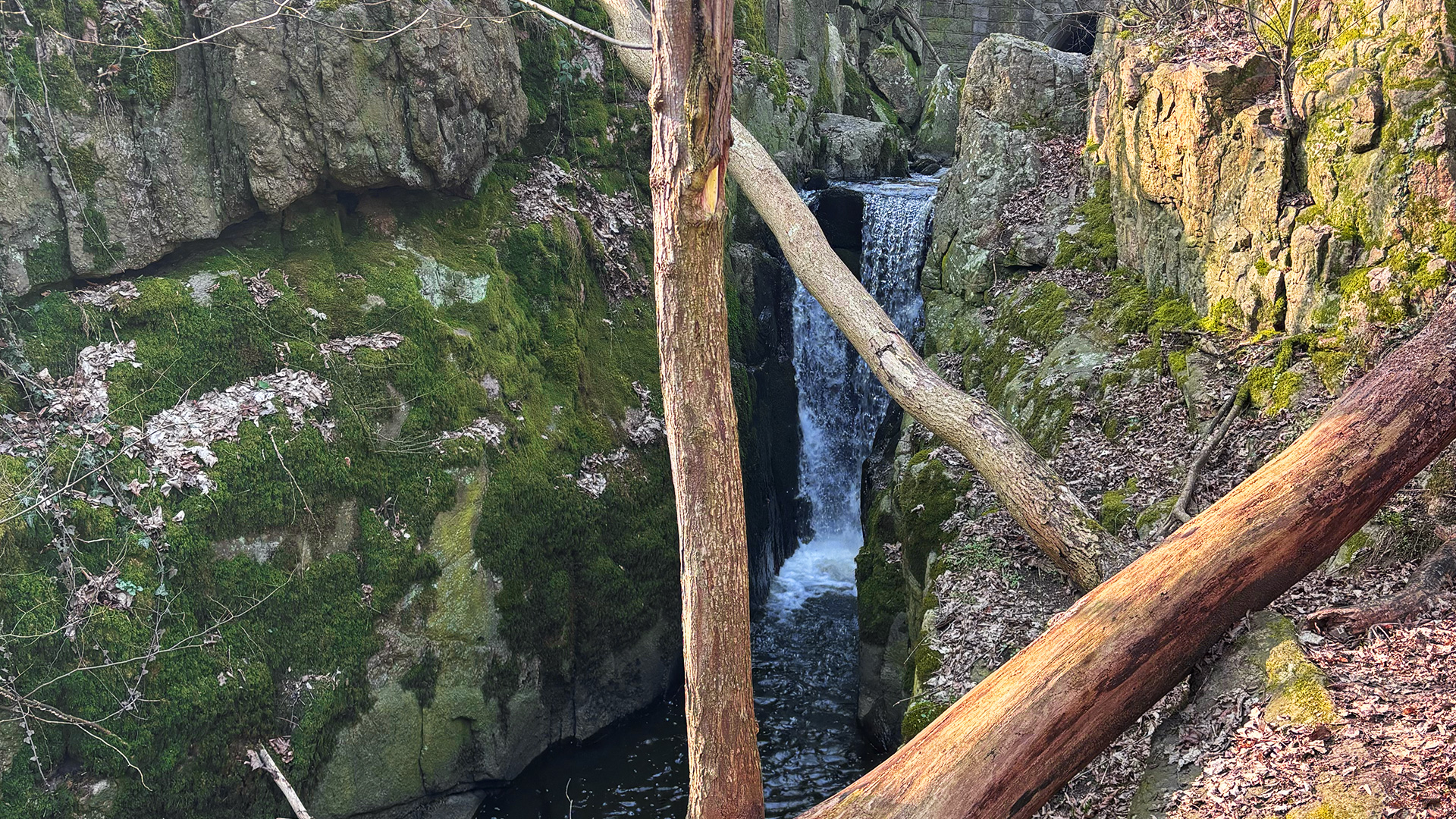 Stavehøl waterfall