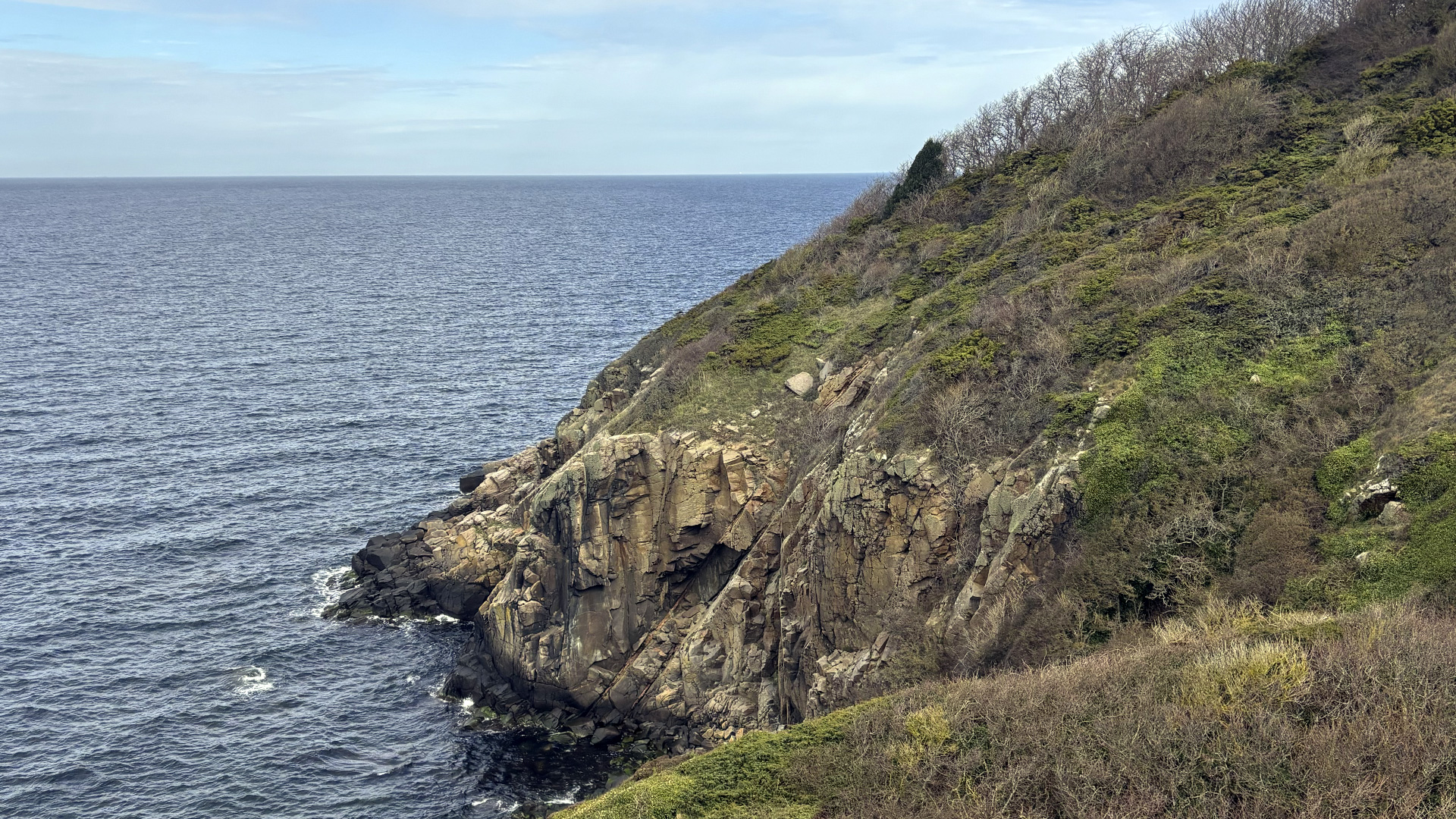 Rock cliff at Ringebakkerne