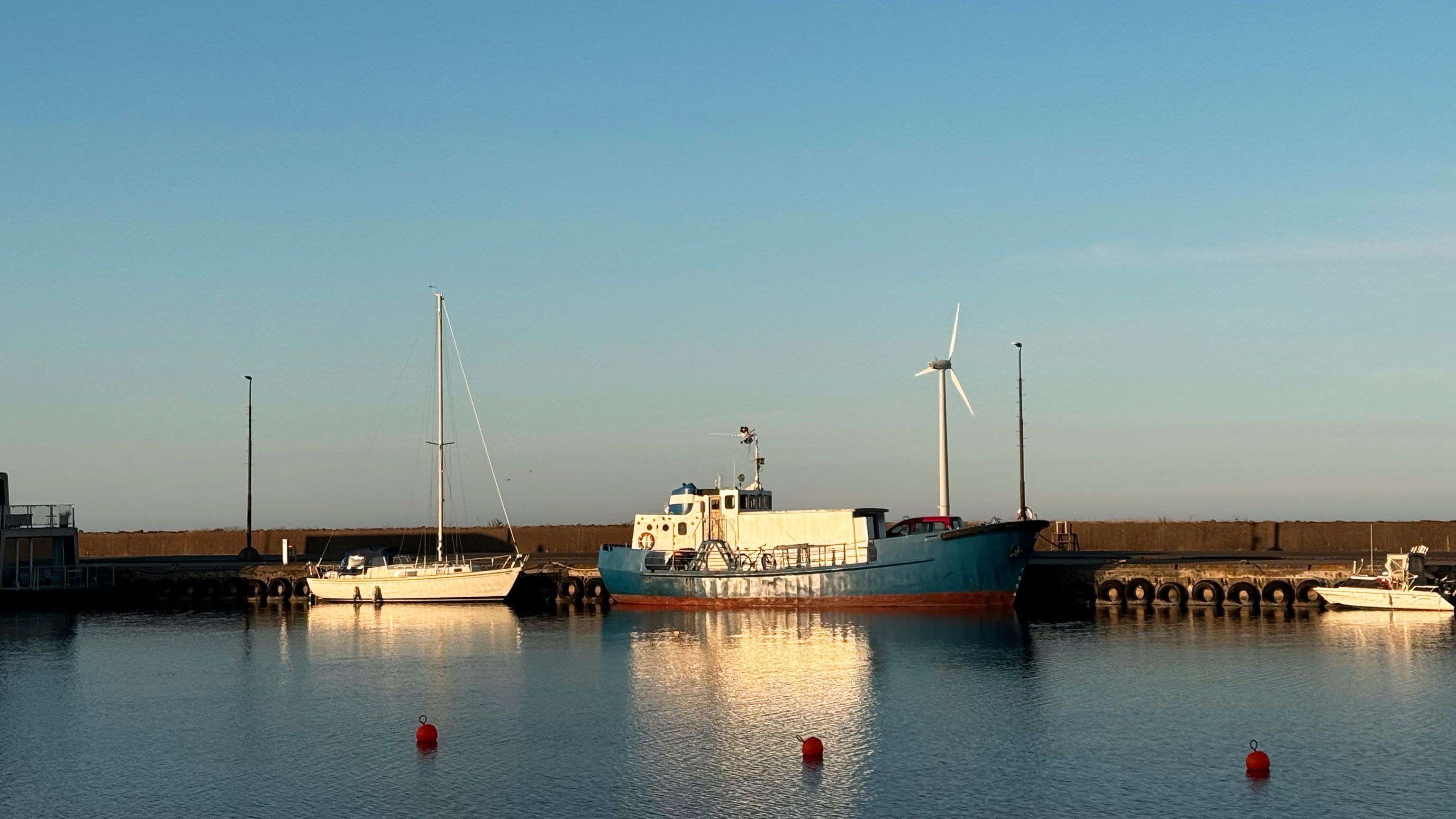 Både i havnen i Nexø