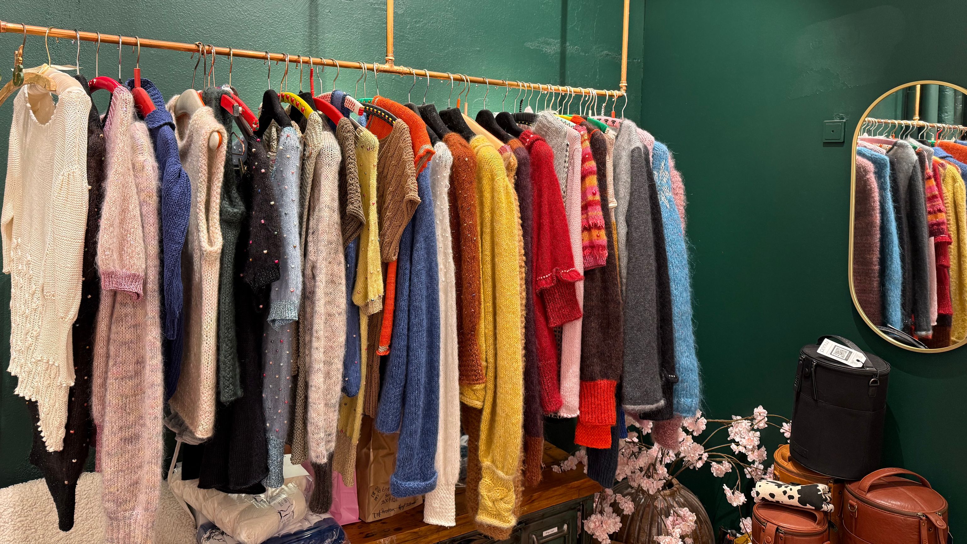 Henius Knitwear