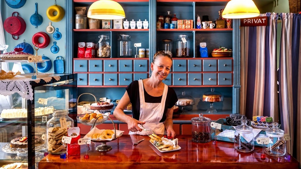Fru Petersens Café