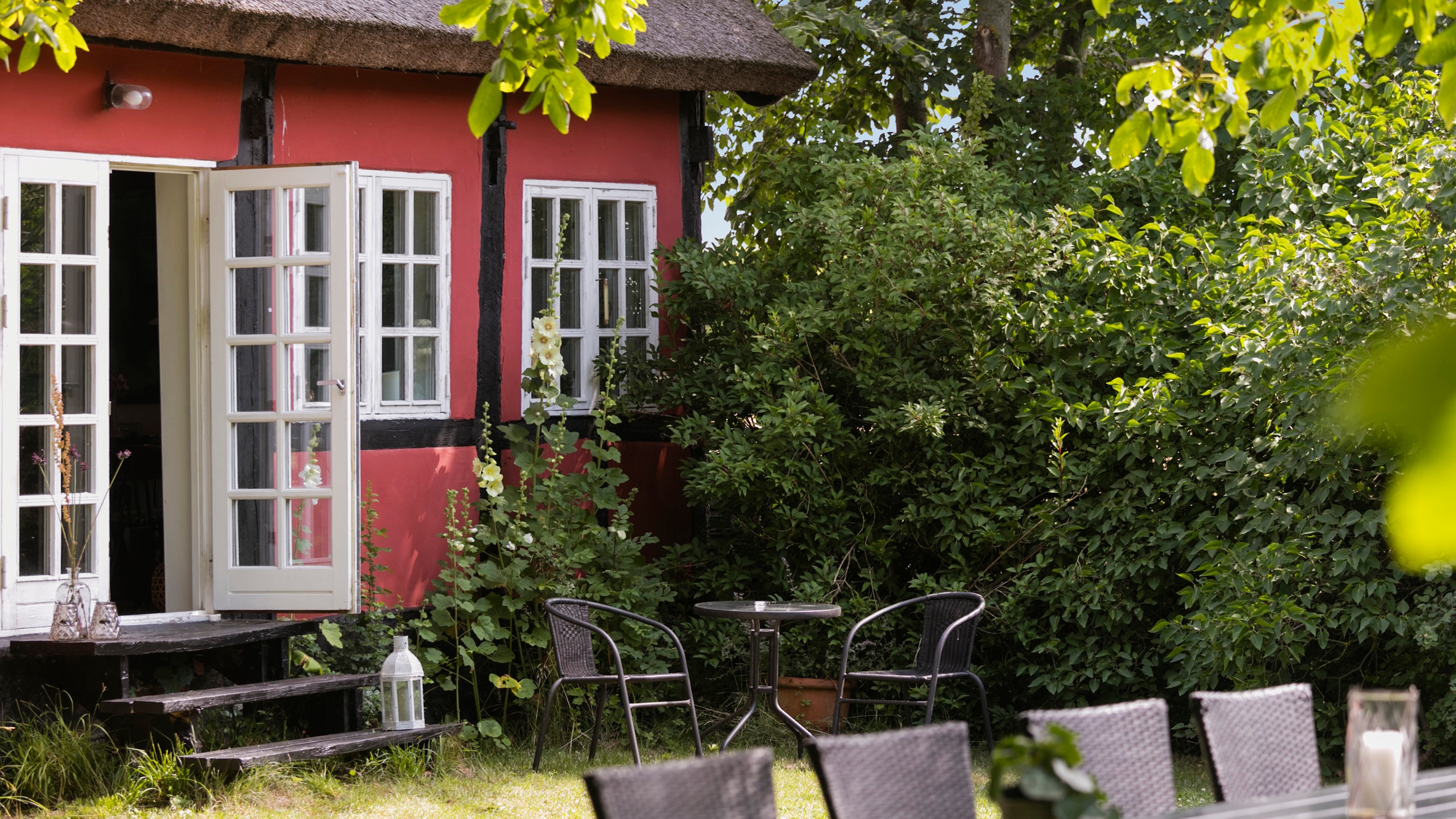 Half-timbering and garden