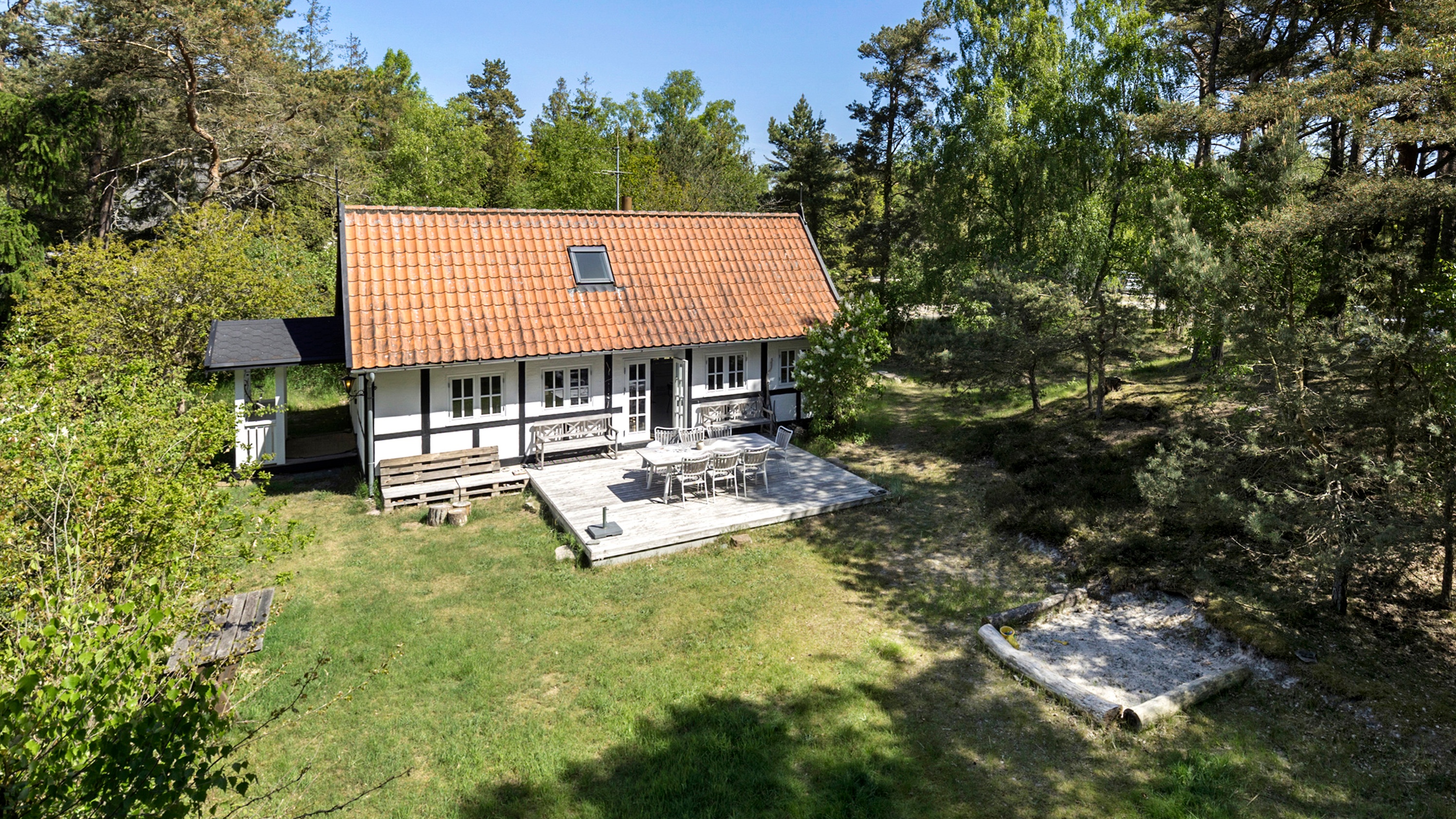 Holiday home in greenery