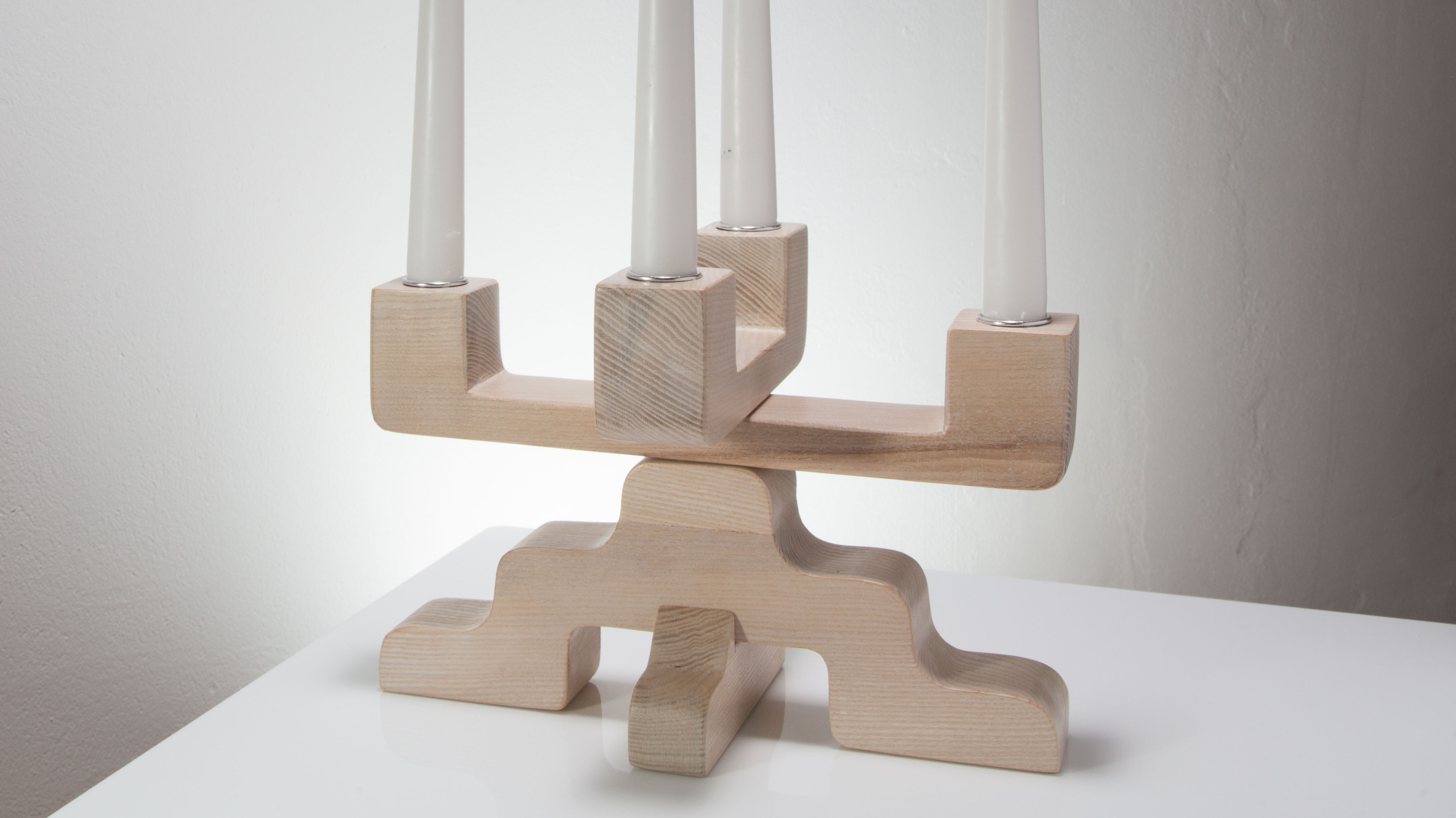 Light wood candleholder