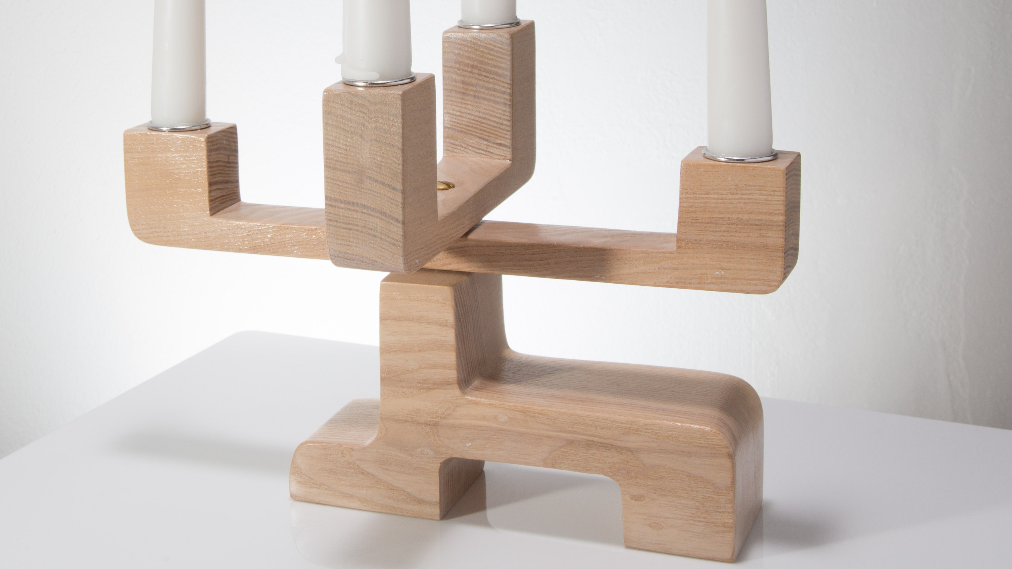 Wooden candleholder