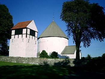 Nylars round church