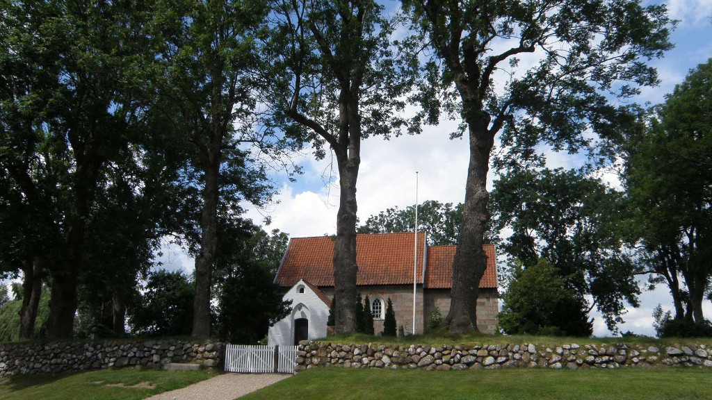 Hike Along Alling Vest Fredningen