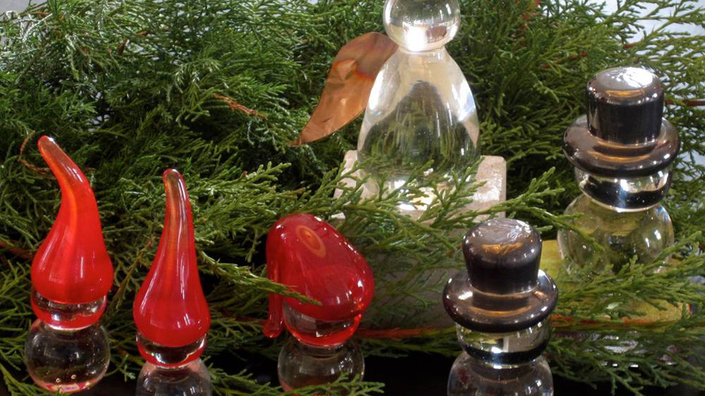 Glasmuseets julenisser og julemænd i glas