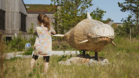 Marsvin træskulptur Kanalbyen