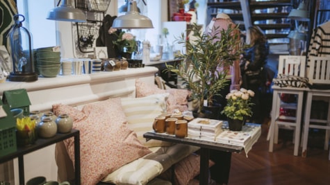 The & Idé - Butik med brugskunst, tøj og the