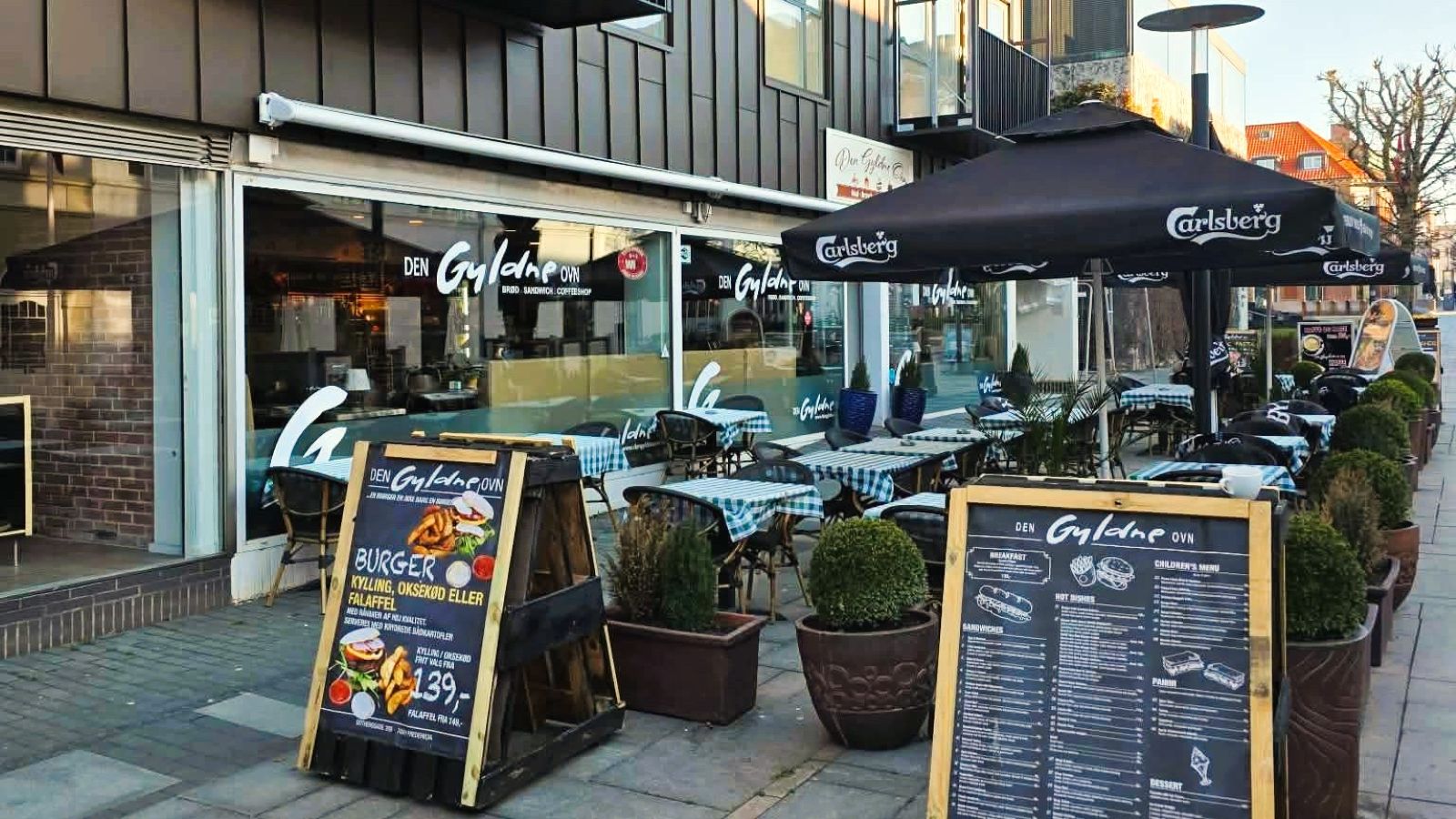 Den Gyldne Ovn Cafe