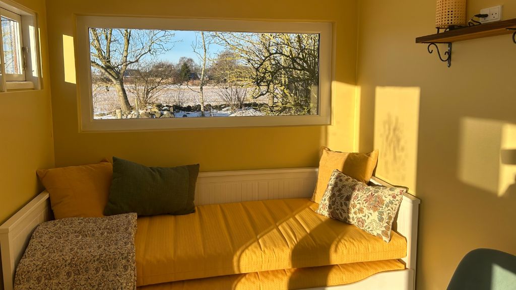 Kleines Bett im Höhotel bei Pejrup