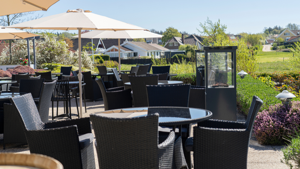 Restaurant Brasseriet på Hotel Faaborg Fjord udendørs